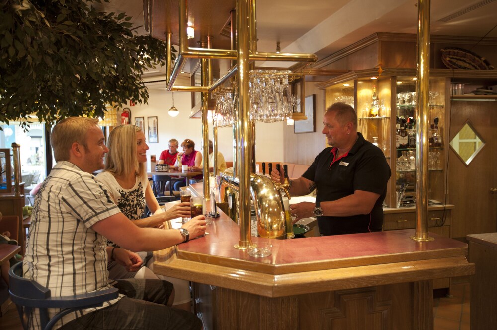 Hotel Bar