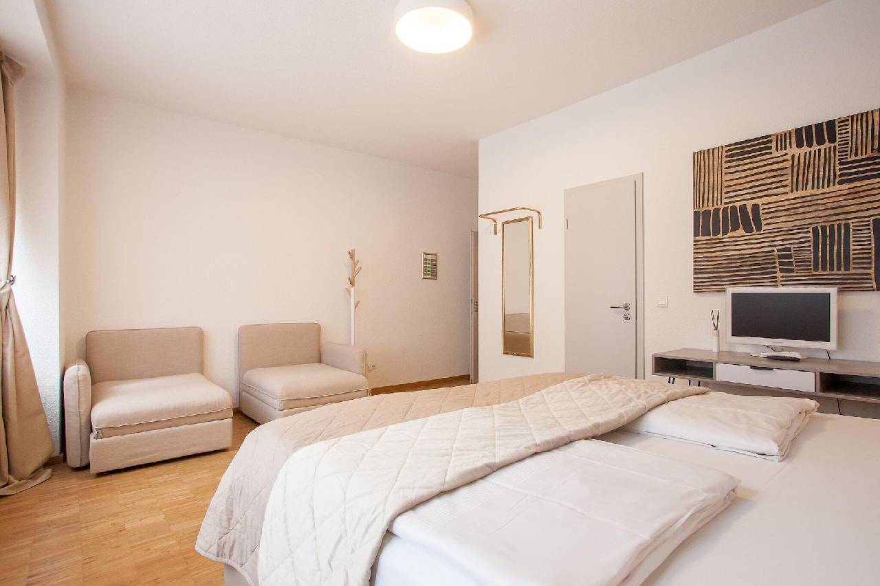 Guest room