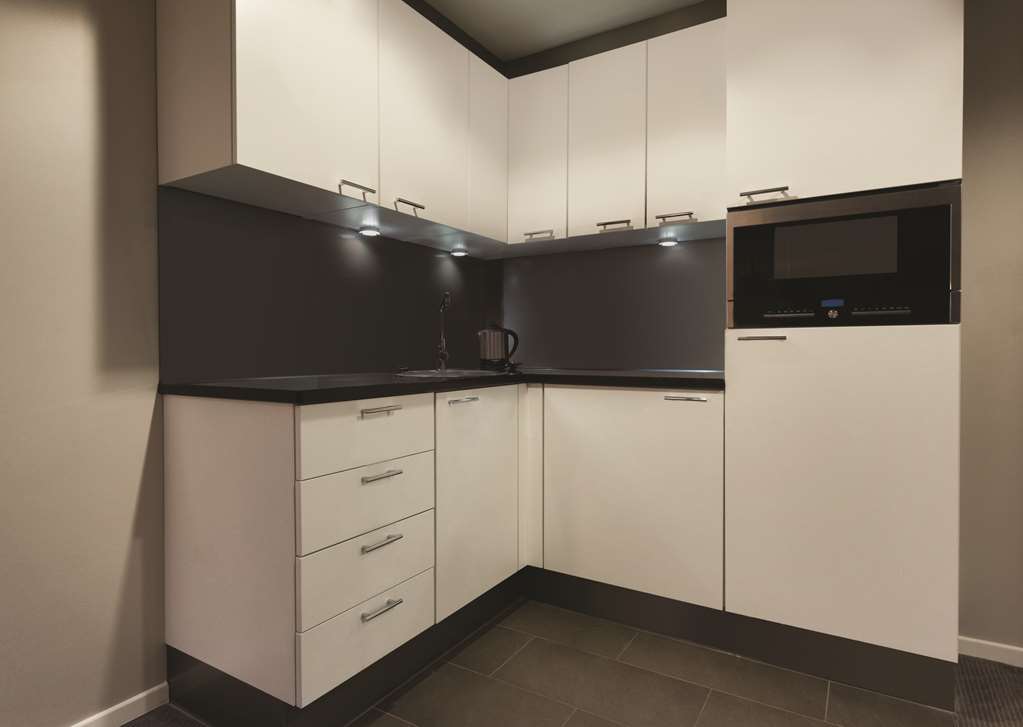 adina apartment hotel berlin mitte studio room kitchen