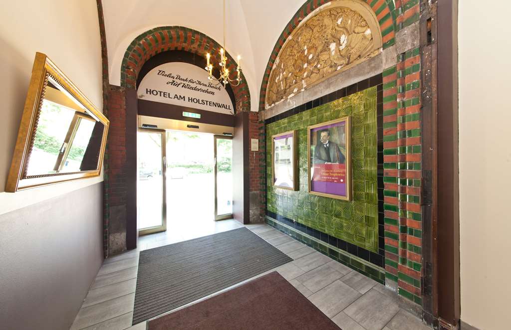 Entrance_Novum Hotel am Holstenwall Hamburg