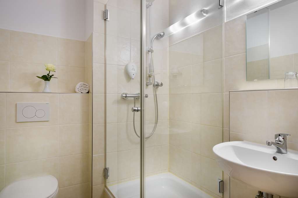 Standard Bathroom TOP acora Hotel Dusseldorf
