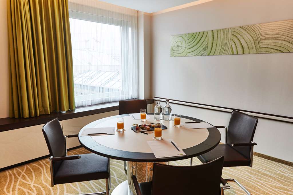Steigenberger Airport Hotel, Frankfurt, Germany - Meeting room