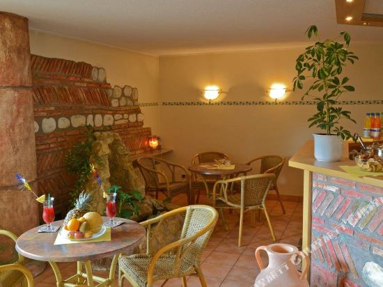 Hotel Interior/Public Areas