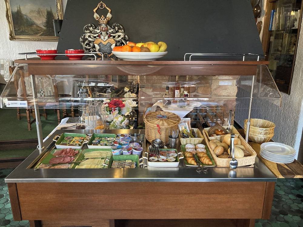 Breakfast buffet