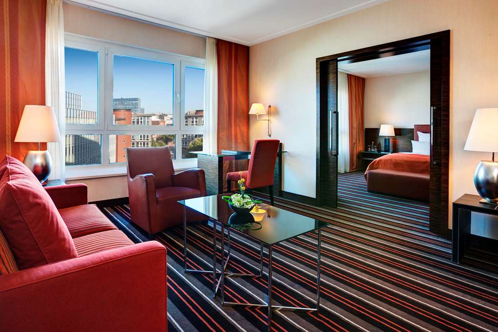 Steigenberger Hotel Hamburg, Germany - Superior Suite living room