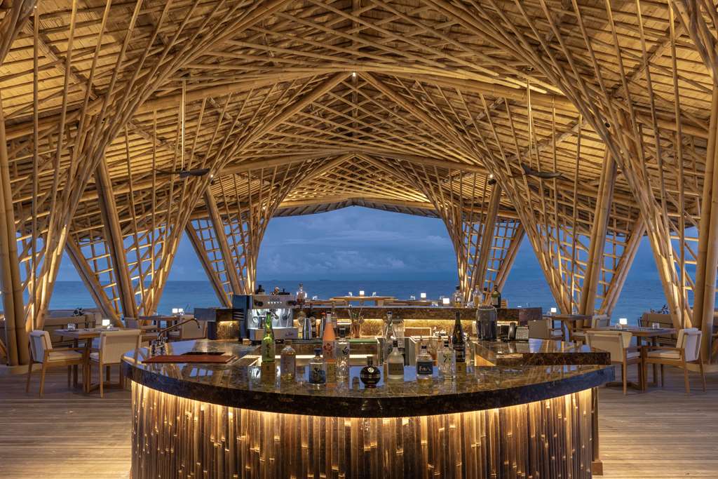 Madi Hiyaa Bar Area