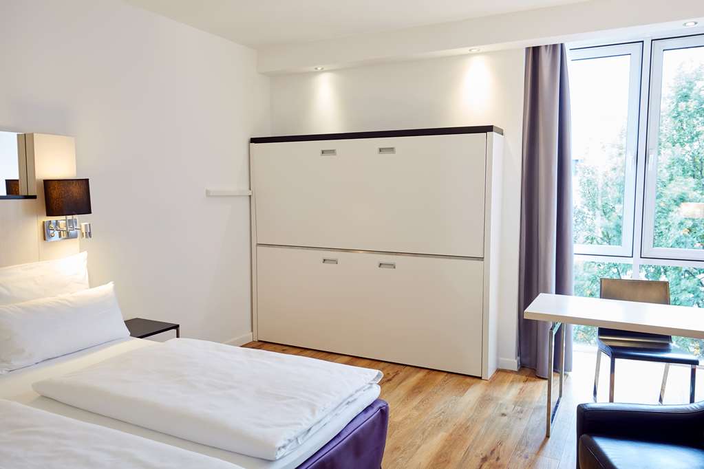 scandic berlin kurfuerstendamm room family four ff doubleuse