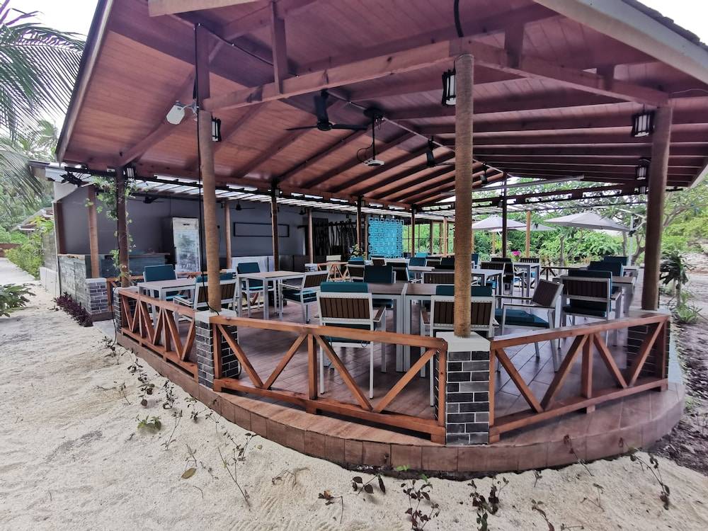 Beach bar