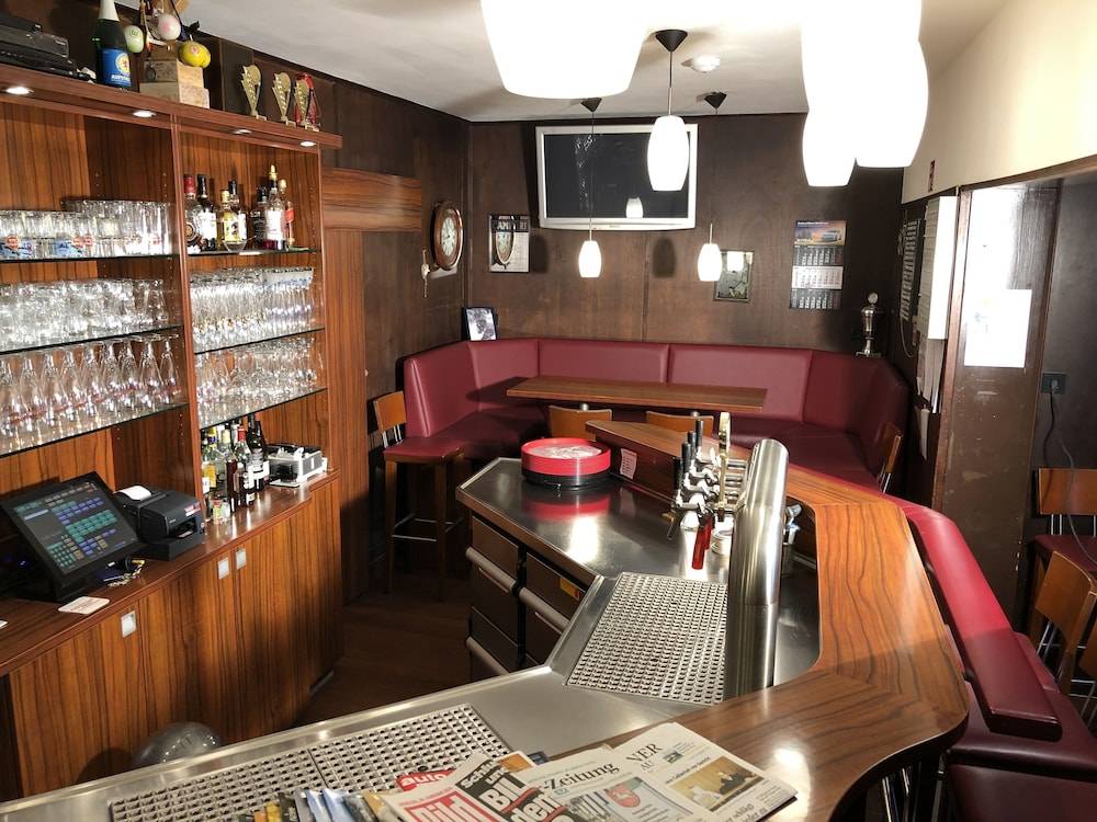 Sports bar