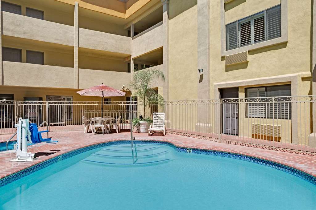 Days Inn by Wyndham West Covina - photo 4