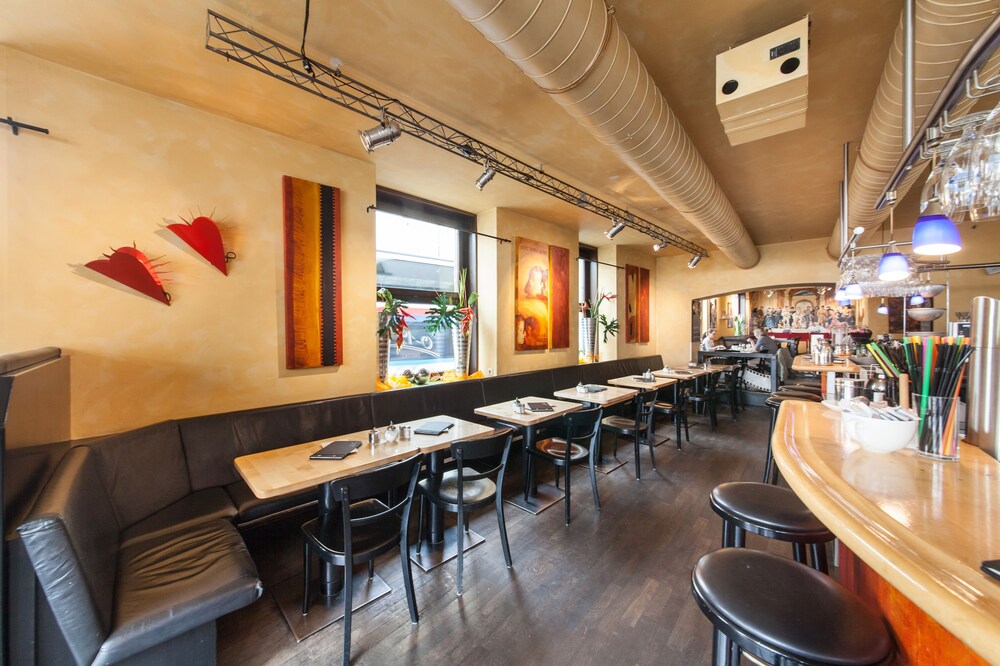 Hotel Bar