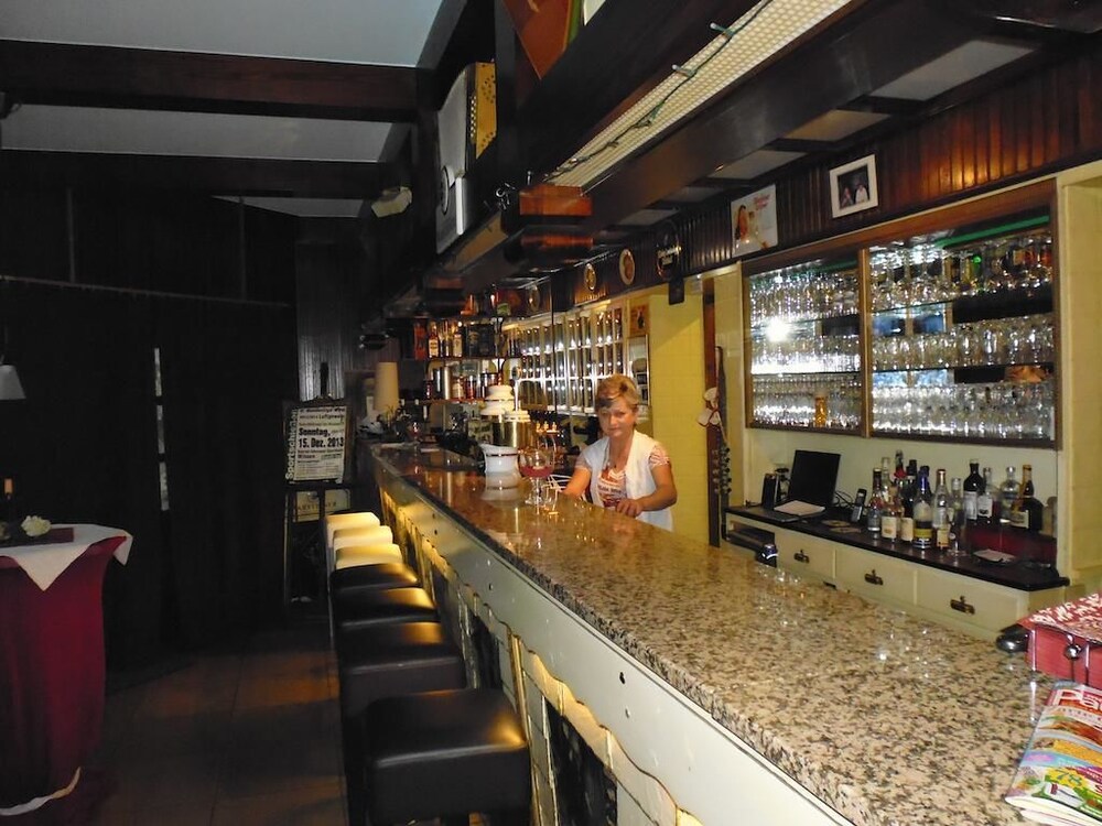 Hotel Bar