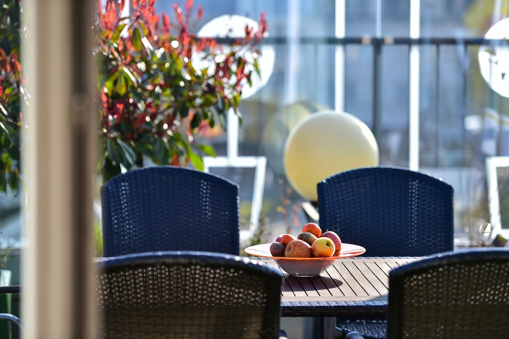 Sundeck