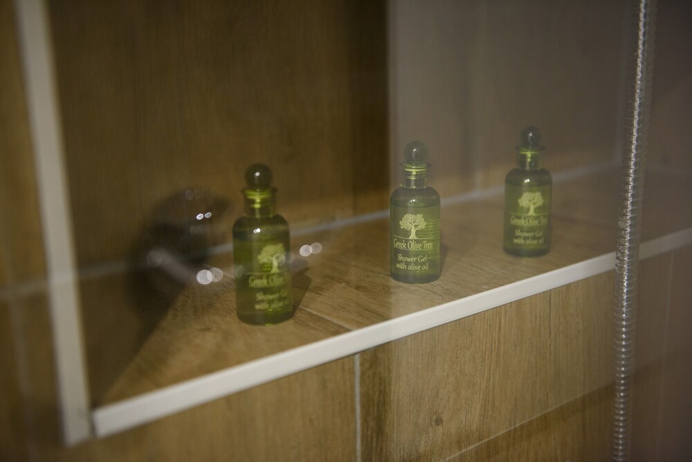 Bathroom amenities