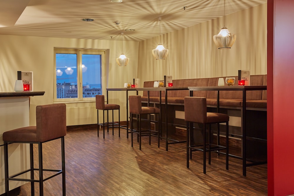 Hotel Bar