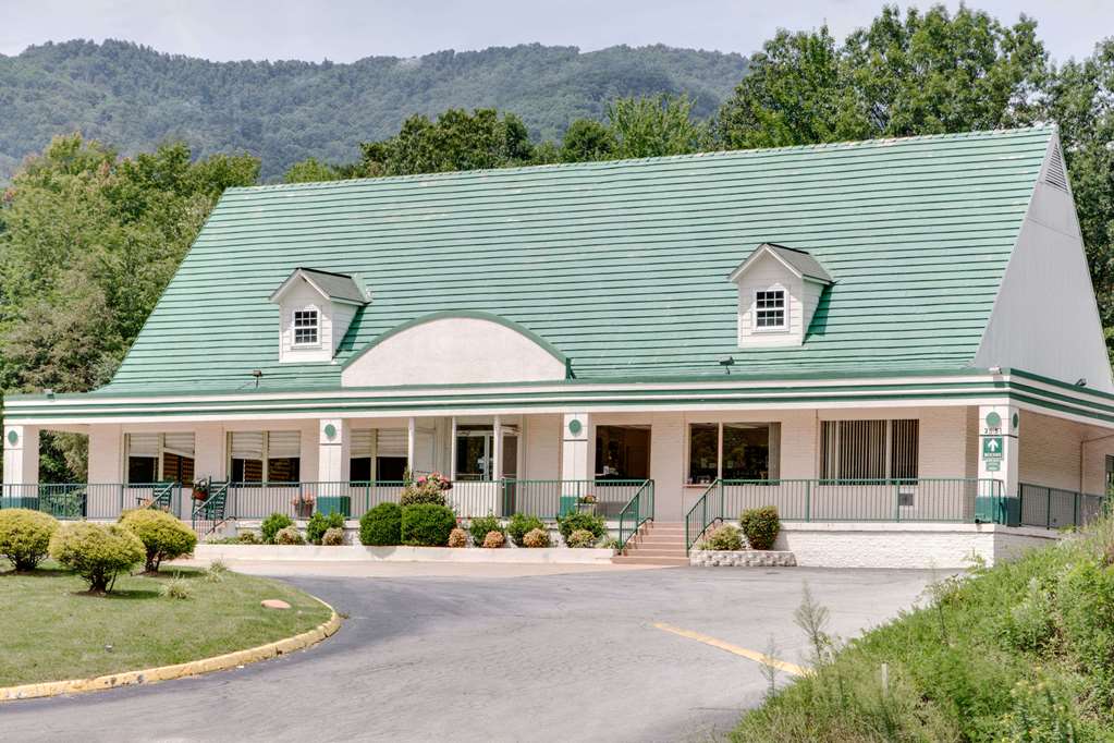 Days Inn by Wyndham Asheville West - featured photo
