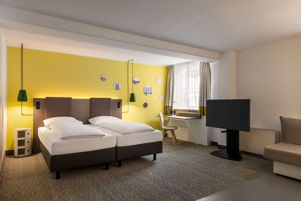 Guest room