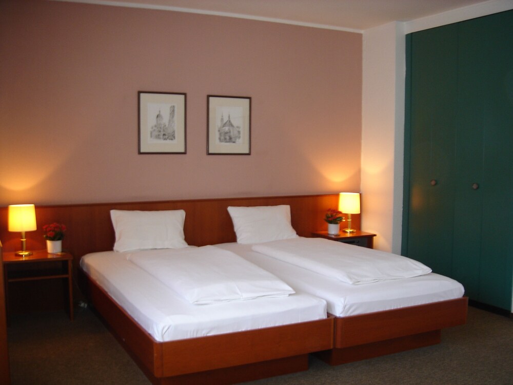 Hotel Acon