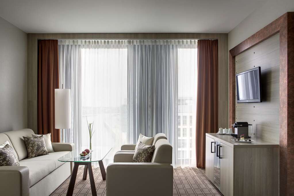 Steigenberger Hotel Bremen, Germany - Suite livingroom
