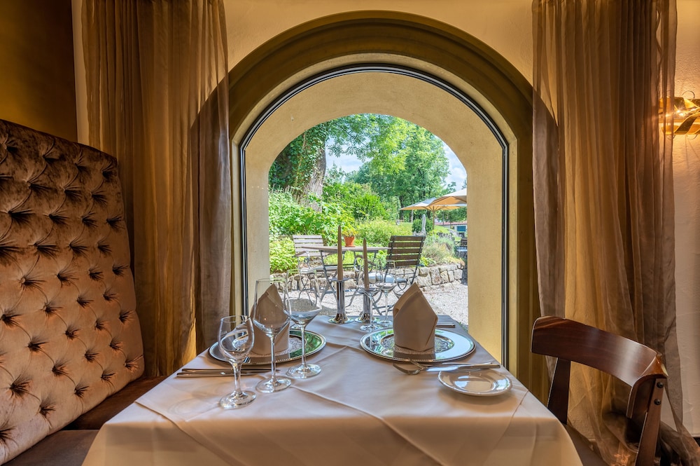 Couples dining