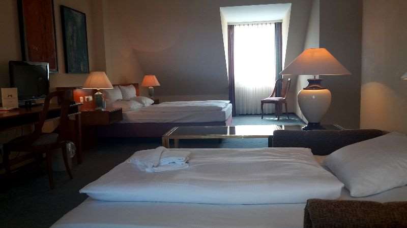 Guest room