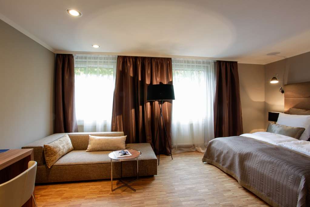 Room Large