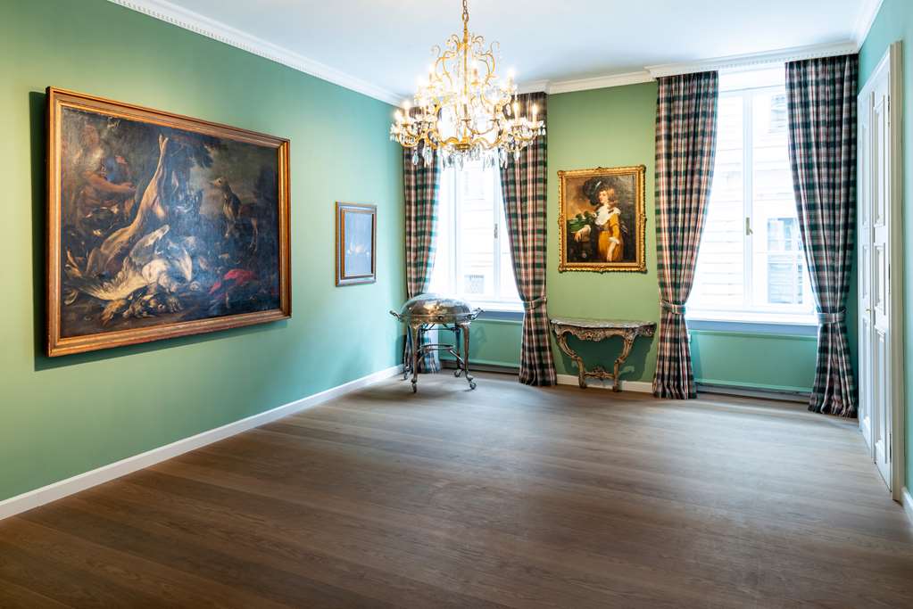 HBH Palais Montgelas Scottish Salon unbestuhlt Blick Fenster DanielSchvarcz