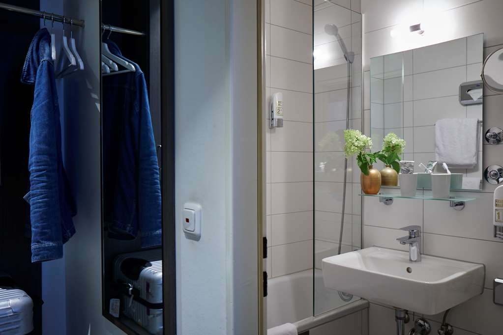 Guest room Comfort Room