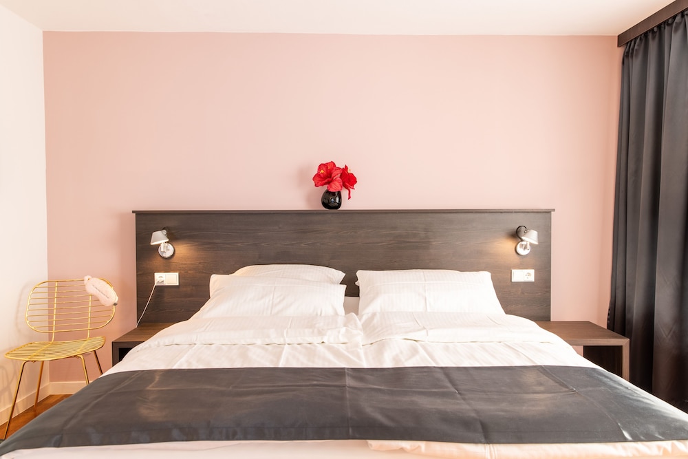 Luxstay