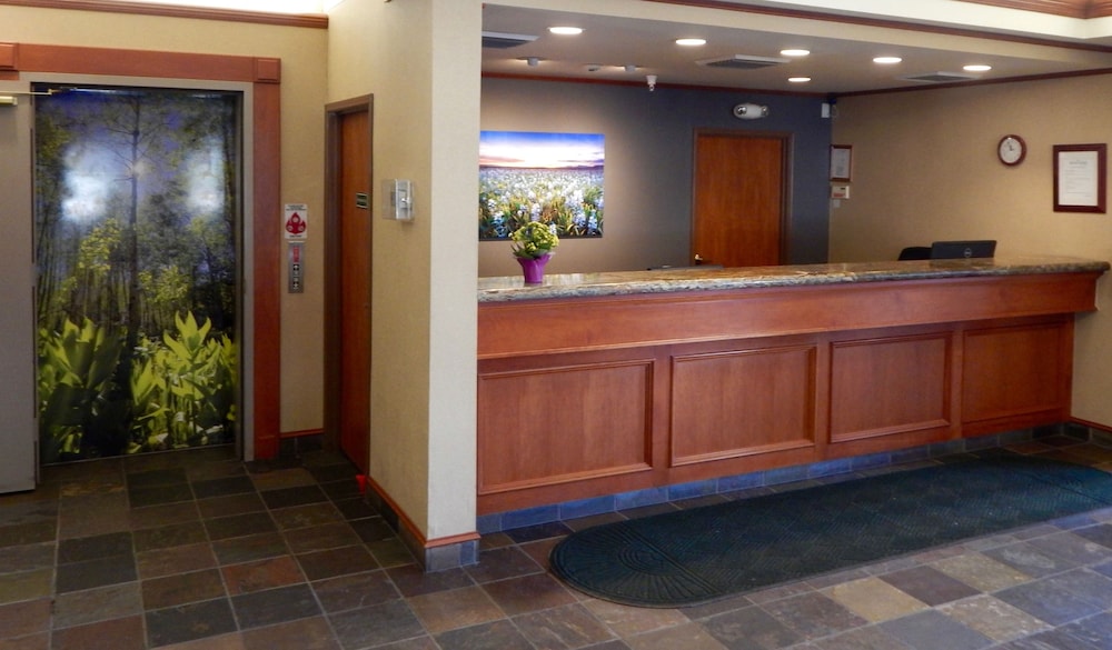 Wood River Inn & Suites - photo 3