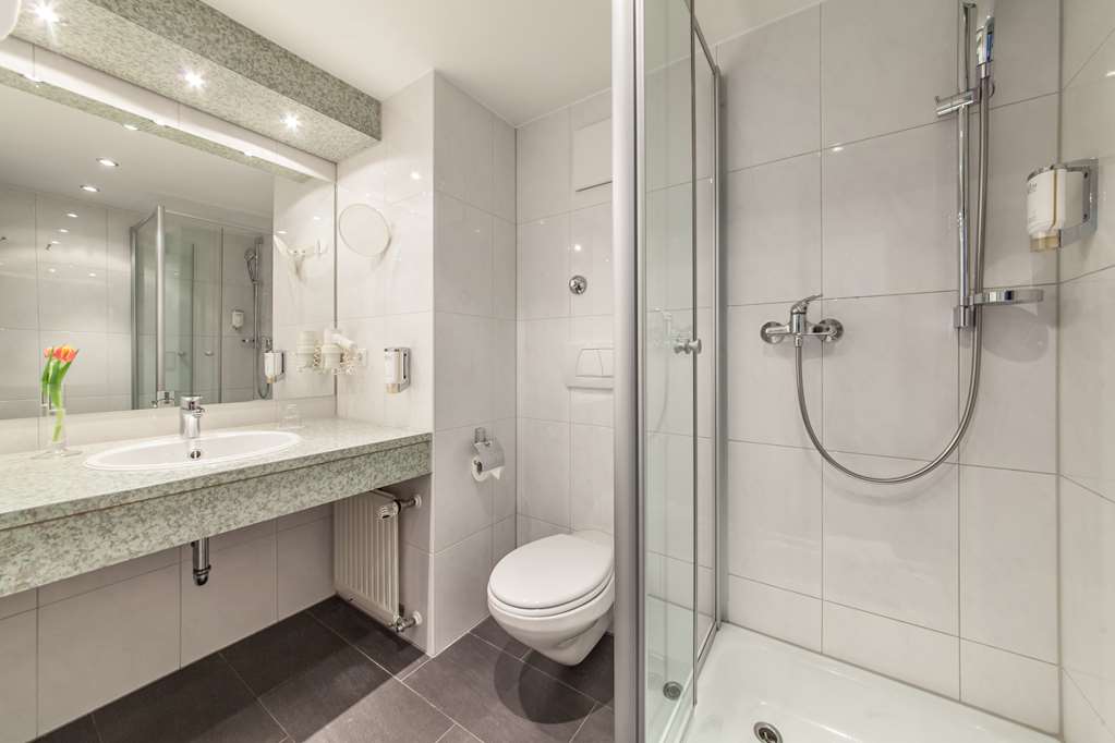 Bathroom - Novum Hotel Strohgaeu Korntal
