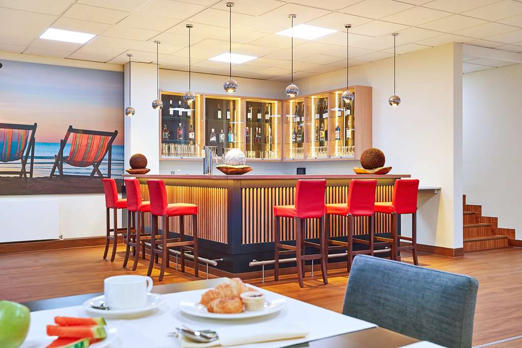 Atrium Bar & Lounge