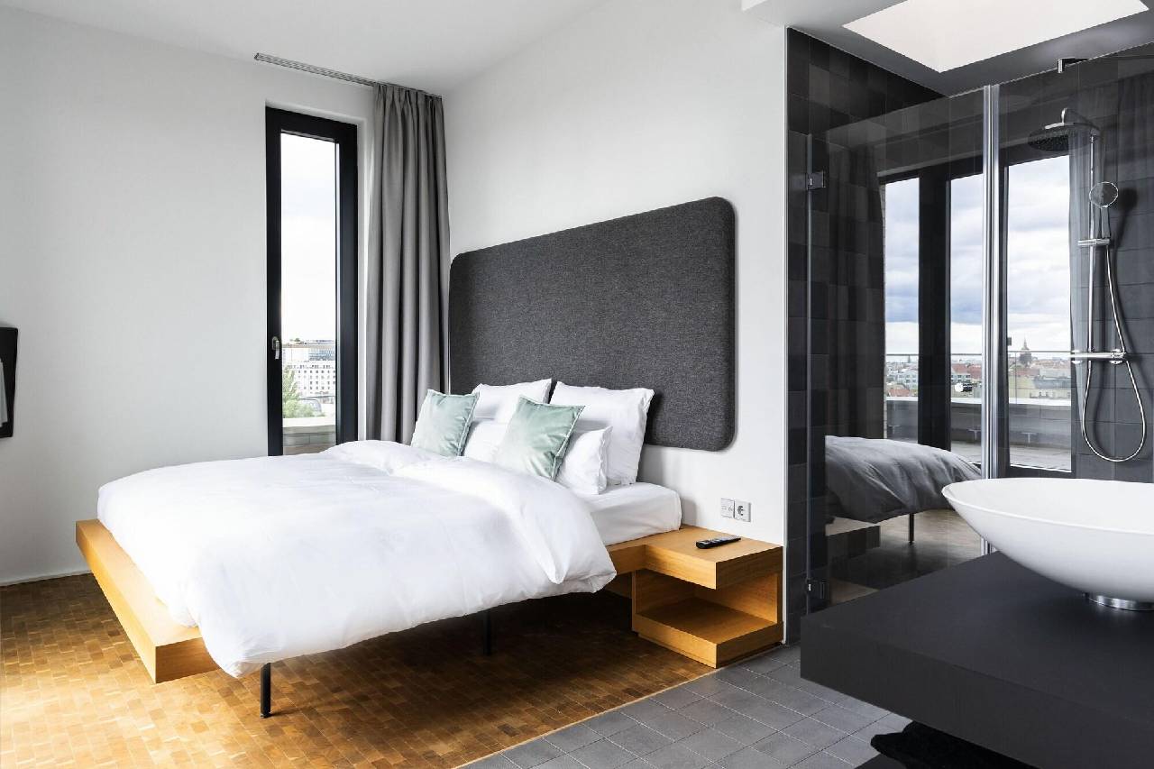Guest room