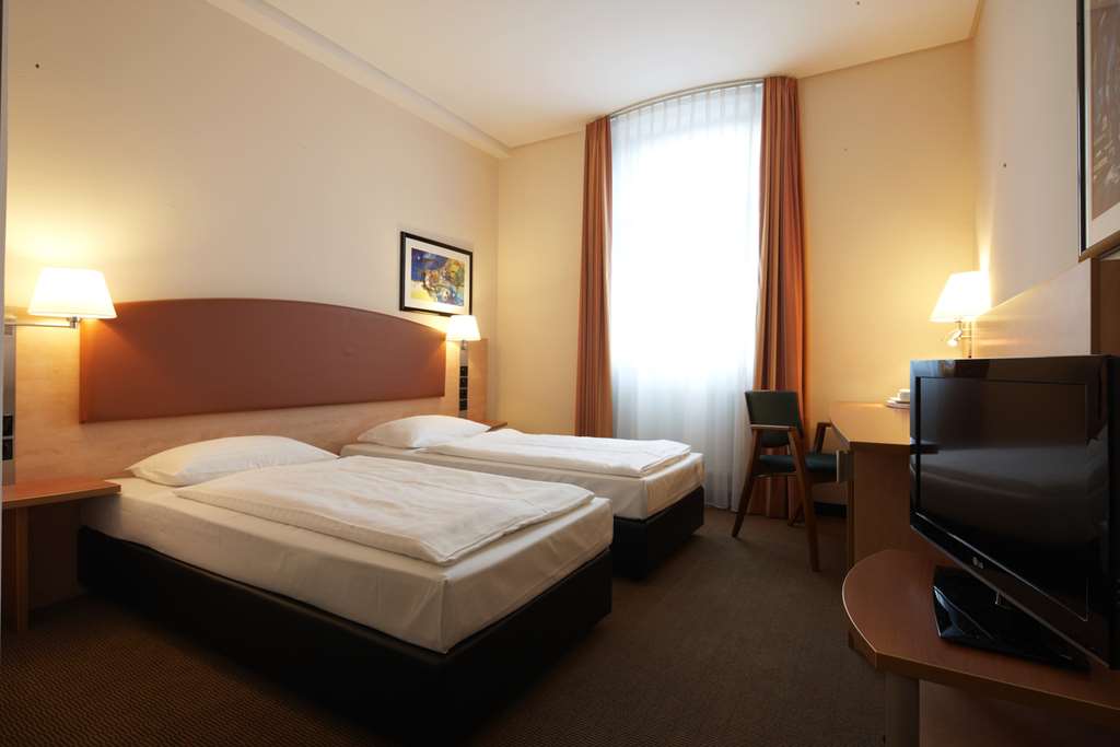 IntercityHotel Berlin Ostbahnhof, Germany - Superior room