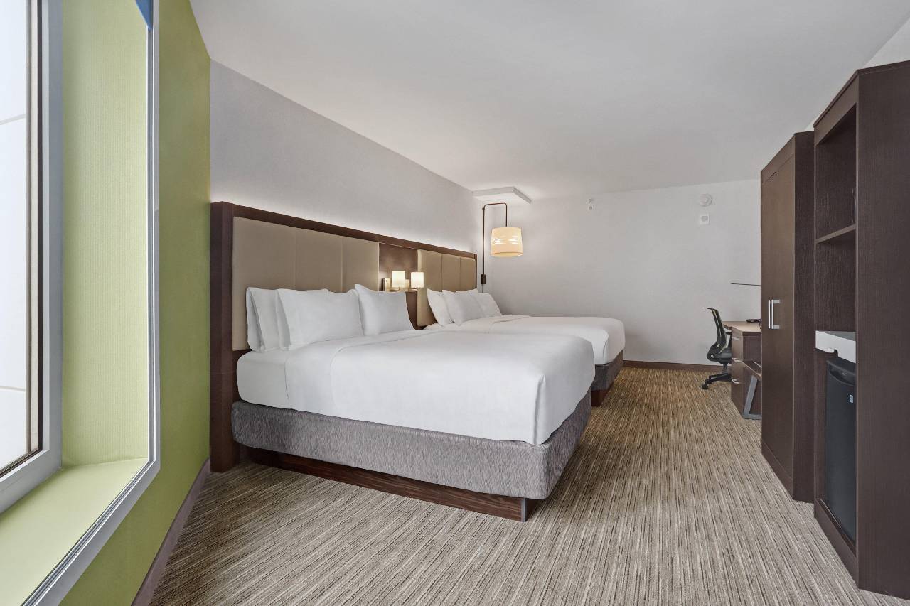 Holiday Inn Express Brooklyn Bushwick - photo 4