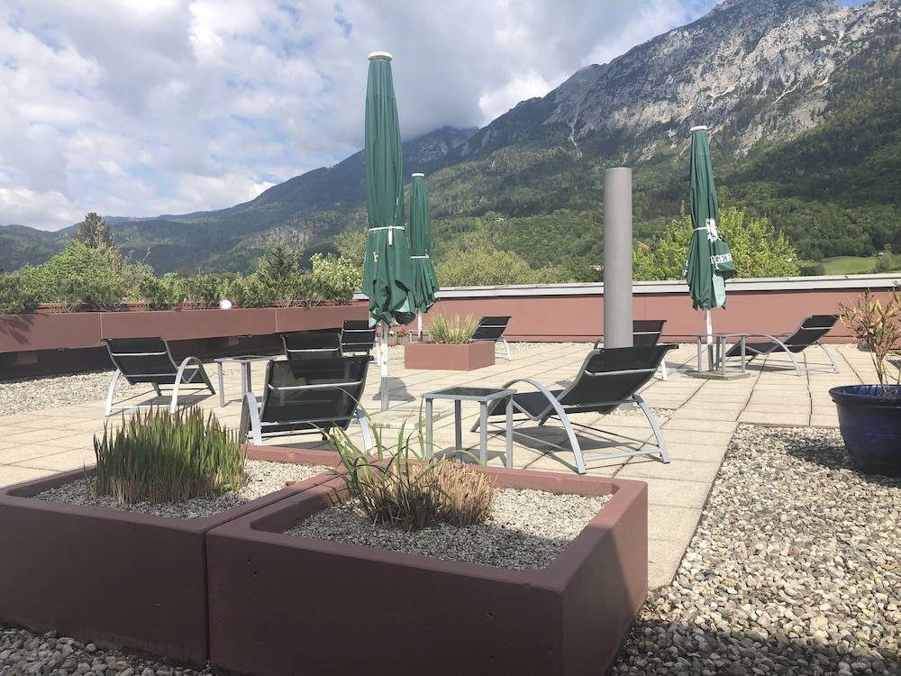 Sundeck