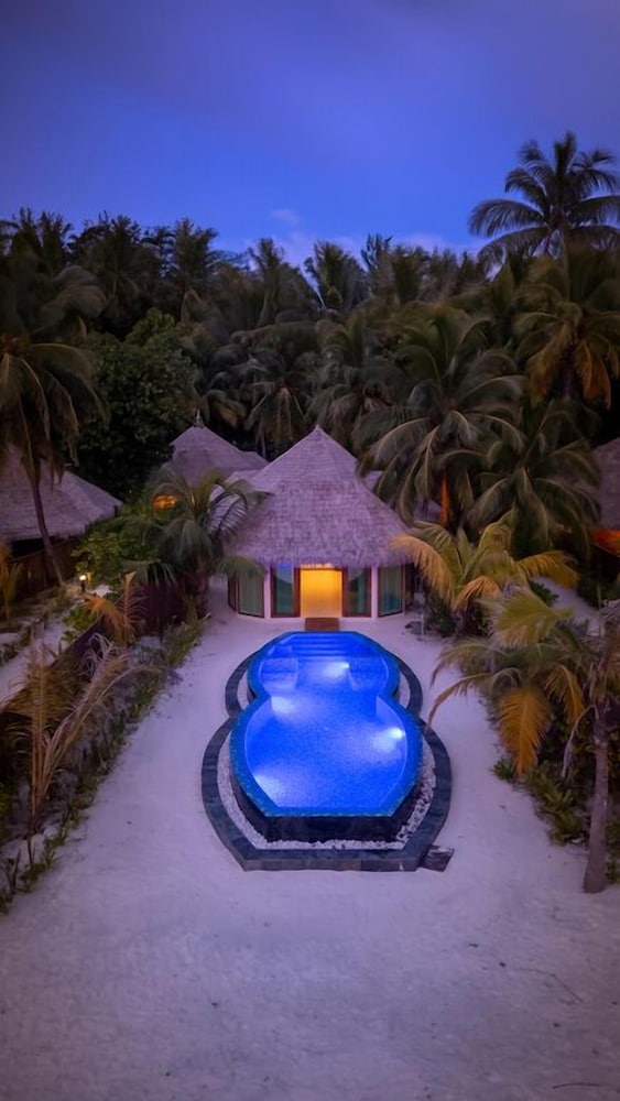 Private pool