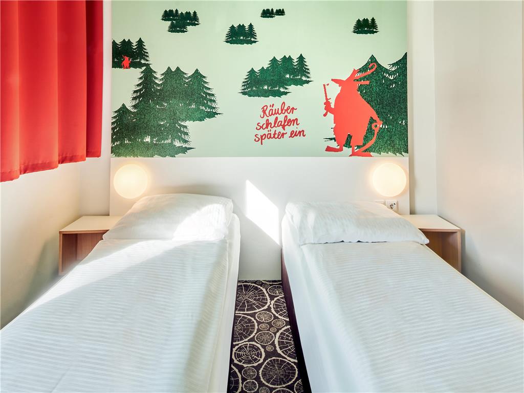 Guest room