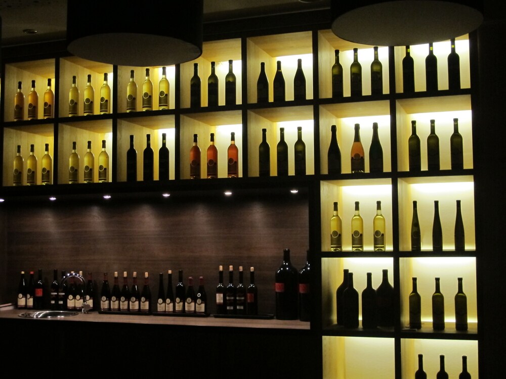 Hotel Bar