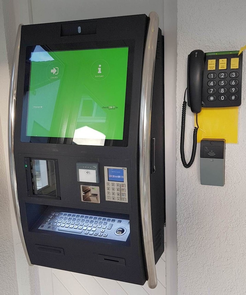 Check-in/check-out kiosk