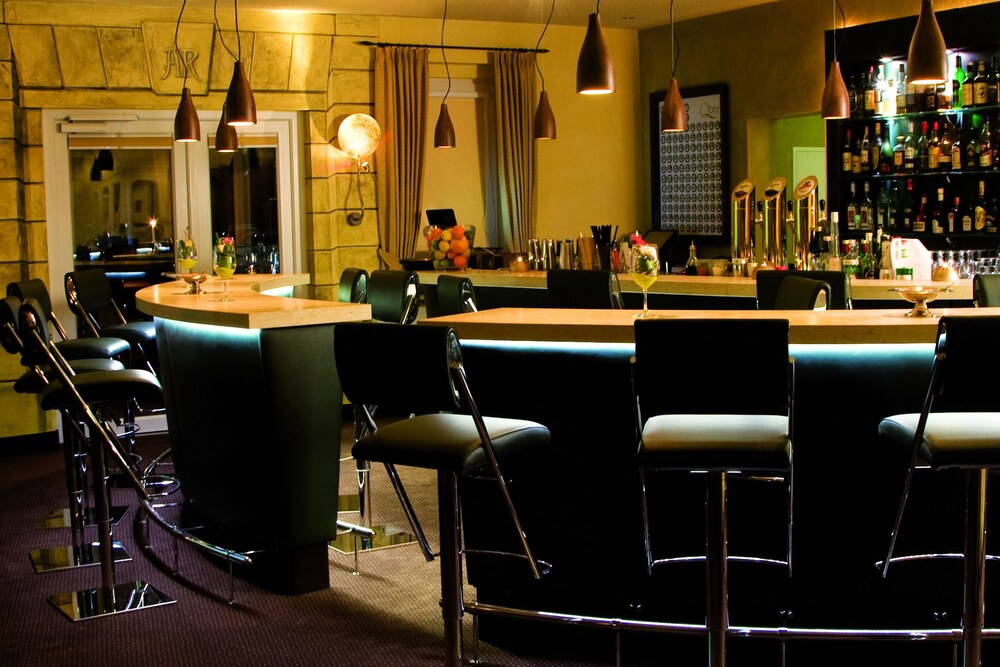 Hotel Bar
