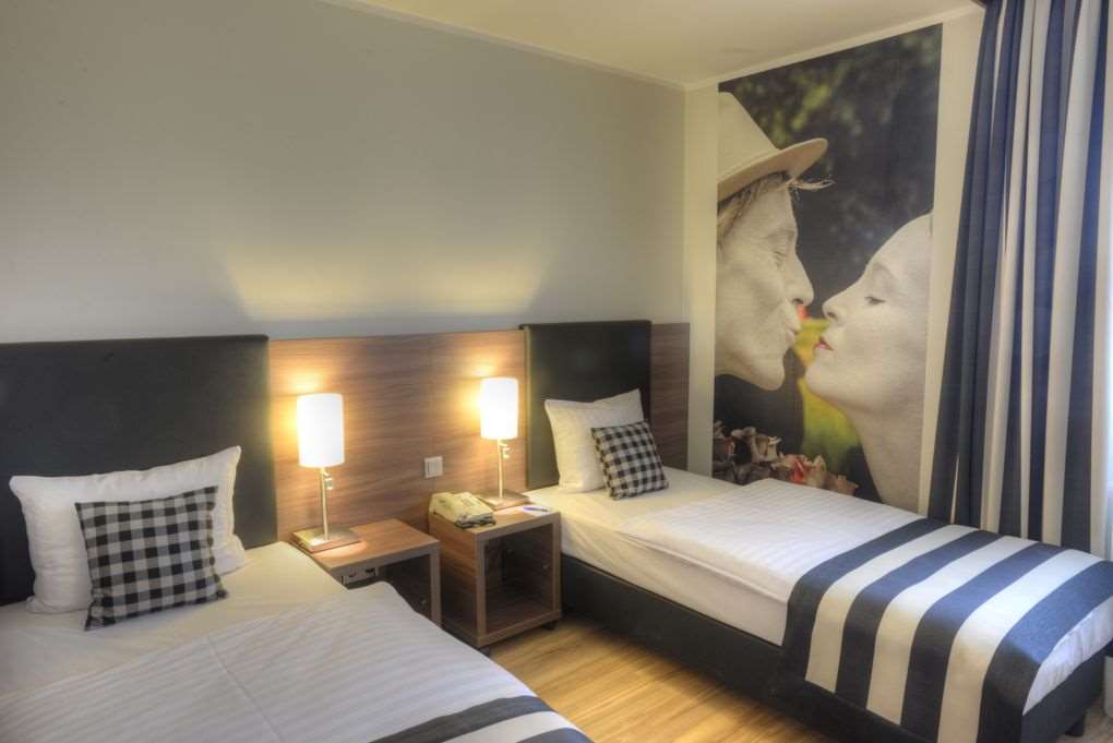 Guest room