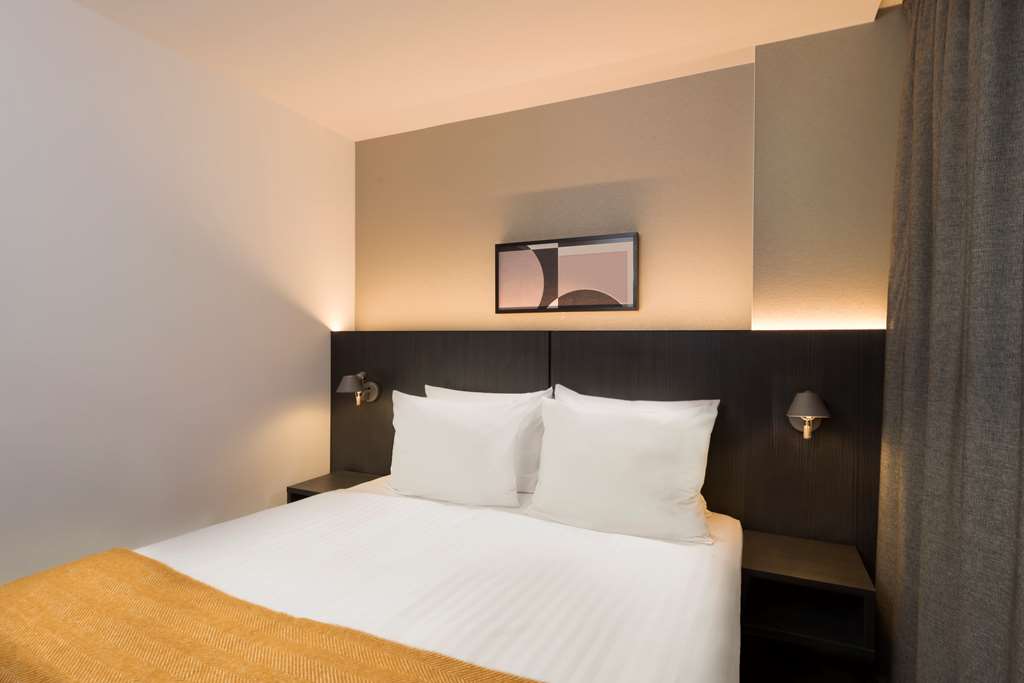 adina apartment hotel leipzig one bedroom king
