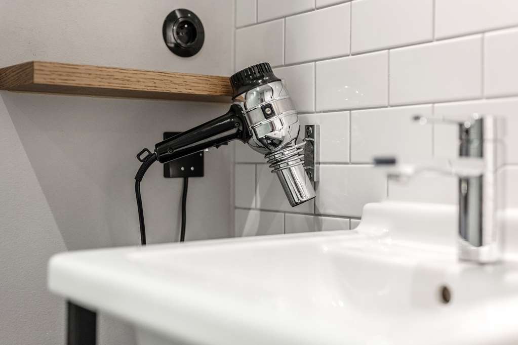WIE Bathroom dpi