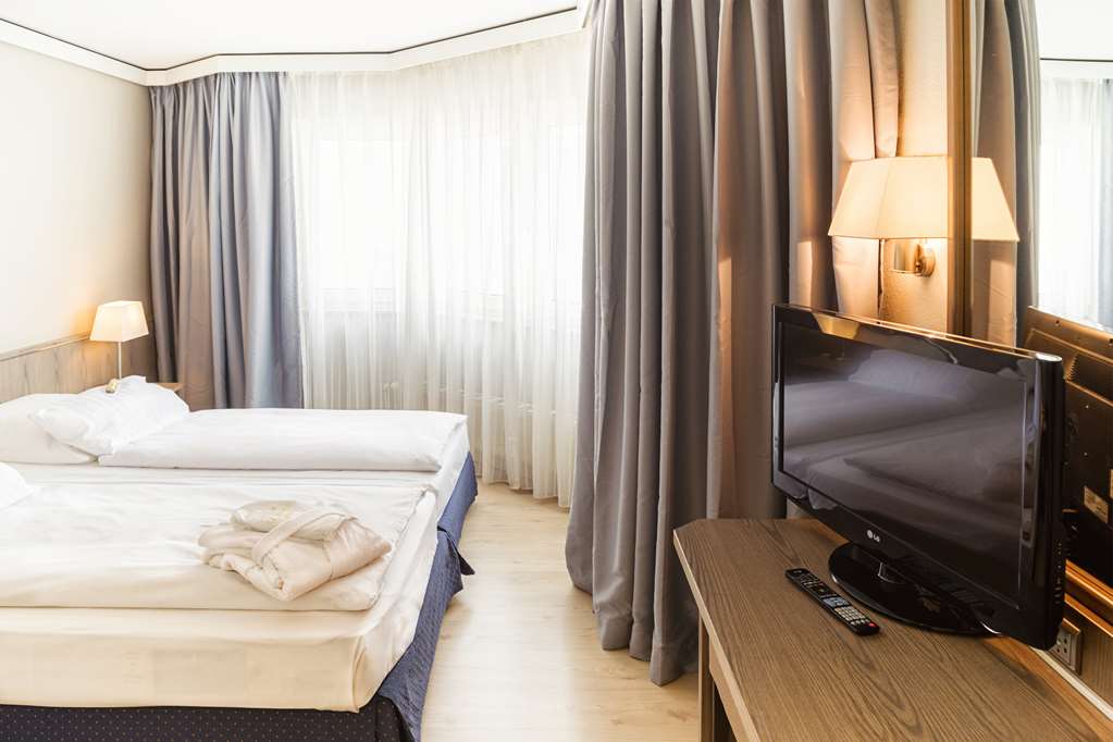 Hotel Duesseldorf City by Tulip Inn- JTcopyright: Marco Knopp