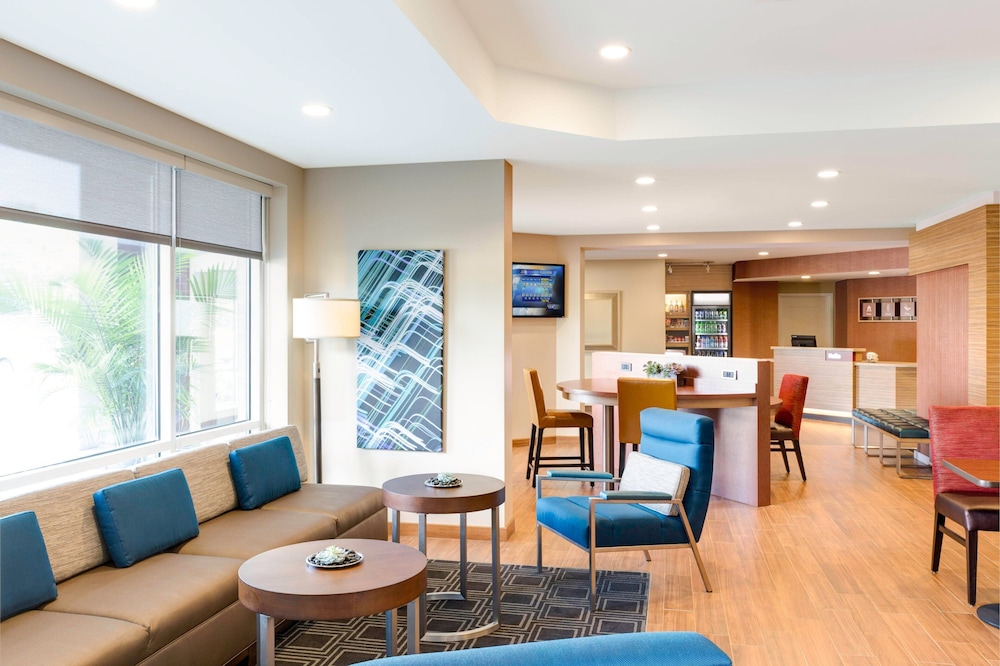 TownePlace Suites by Marriott Grand Rapids Airport Southeast - photo 3