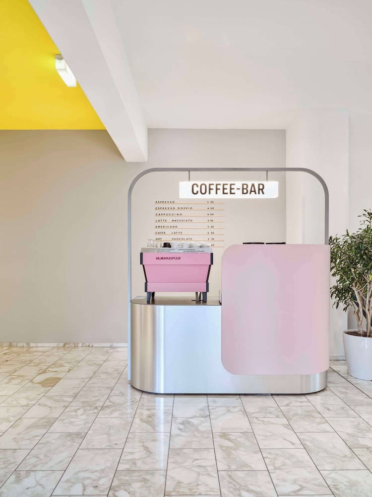 Coffee shop
