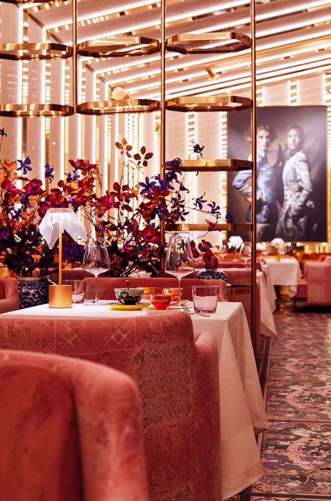 Steigenberger Parkhotel, Düsseldorf - Pink Pepper