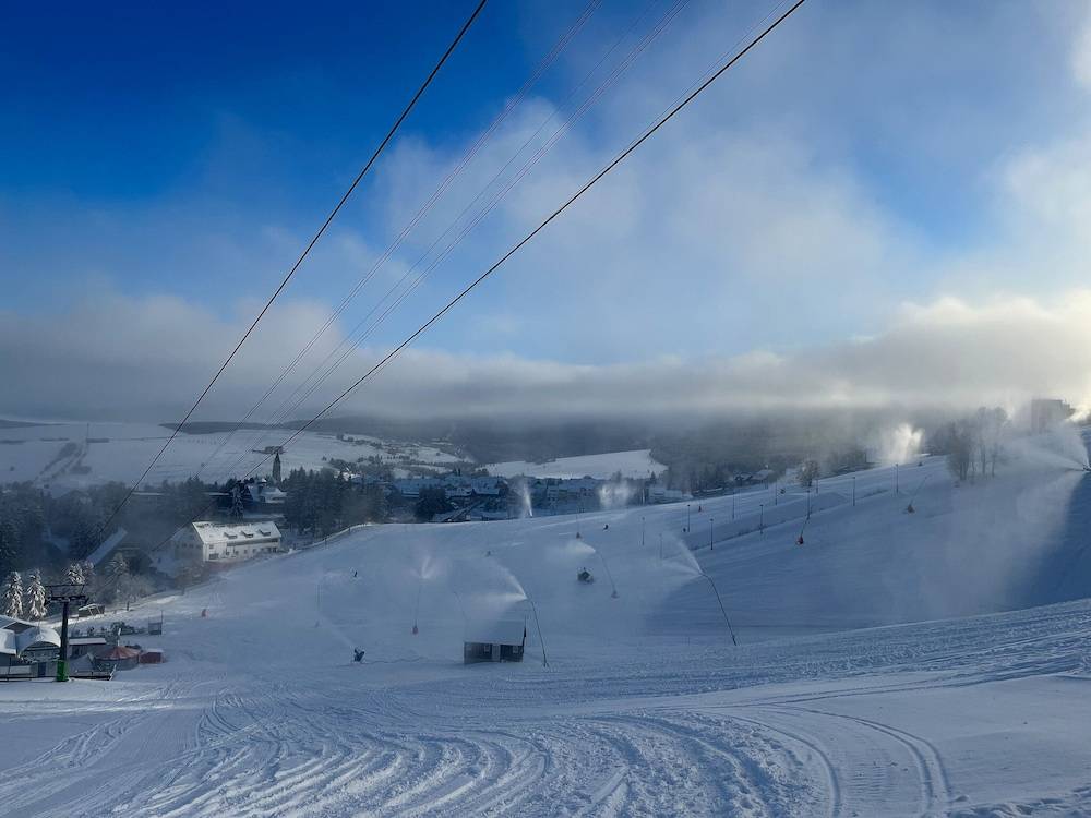 Snow and ski sports