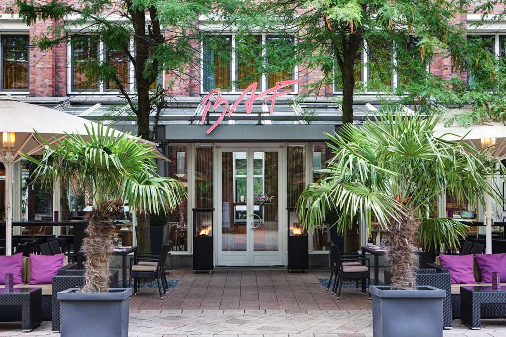 Steigenberger Hotel Hamburg, Germany - Bistro am Fleet, terrace
